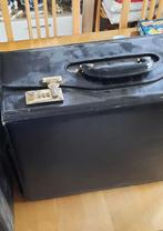 Attache koffer, Sieraden, Tassen en Uiterlijk, Koffers, Ophalen of Verzenden, Hard kunststof, Minder dan 50 cm