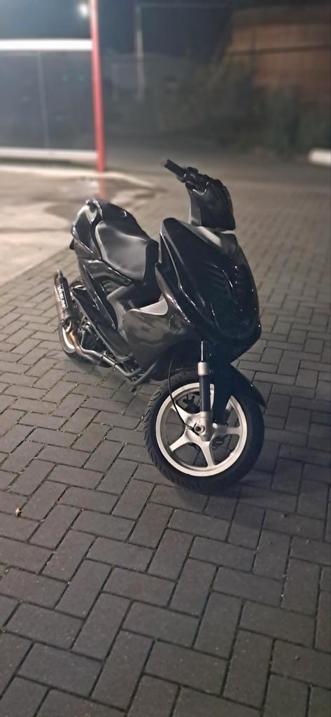 Yamaha aerox stage 1 getuned, Fietsen en Brommers, Scooters | Yamaha, Zo goed als nieuw, Aerox, Maximaal 45 km/u, Tweetakt, Ophalen