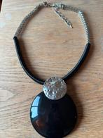 Ketting met grote hanger zwart/zilver kleur, Sieraden, Tassen en Uiterlijk, Kettingen, Verzenden, Zo goed als nieuw, Zwart, Overige materialen