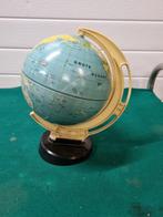 Wereld bol metaal met kunststof voet, Ophalen of Verzenden