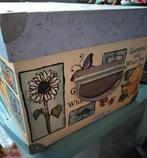 ZGAN stevige dozen Winnie met metalen beslag op oa hoeken, Kinderen en Baby's, Kinderkamer | Inrichting en Decoratie, Zo goed als nieuw
