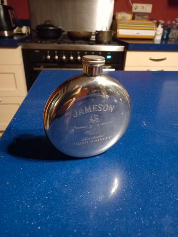 Jameson irish wiskey flask, fles, zilverkleurig beschikbaar voor biedingen