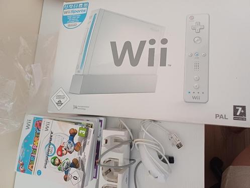 Wii in doos met spellen (o.a. Mario Kart en Mario Party 8), Spelcomputers en Games, Spelcomputers | Nintendo Wii, Zo goed als nieuw
