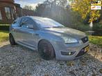 Ford Focus 2.5-20V ST 310pk NARDO GRIJS airco KANON!, 65 €/maand, Gebruikt, Zwart, 2521 cc