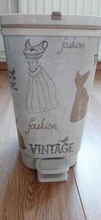 Vintage prullenbakje voor toilet of badkamer, Kunststof, Met pedaal, Ophalen of Verzenden, Zo goed als nieuw