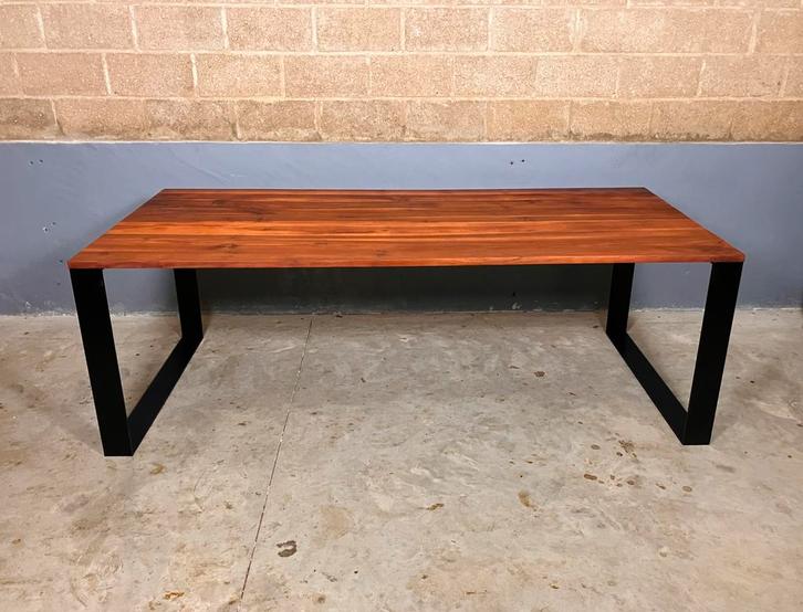 Sale: Eettafel Tuintafel massief Acacia design industrieel, Huis en Inrichting, Tafels | Eettafels, Zo goed als nieuw, 50 tot 100 cm