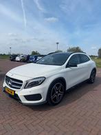 Mercedes-Benz GLA 200 CDI AMG line,PANO 136pk 4Matic 2014, Auto's, 136 pk, 1800 kg, Zwart, 4 cilinders