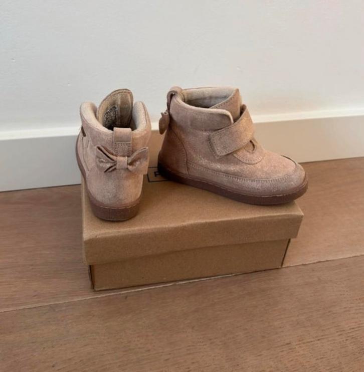 Friboo schoenen laarsjes donsje met strik leer beige glitter, Kinderen en Baby's, Kinderkleding | Schoenen en Sokken, Zo goed als nieuw