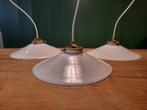 Vintage Franse Opaline Glas Hanglampen - Set van 3, Vintage, Ophalen of Verzenden, Zo goed als nieuw, Glas