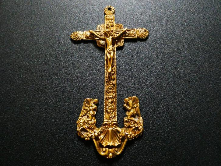 Messing kruis Corpus Jezus / 2 engelen Jacobsschelp floraal, Antiek en Kunst, Antiek | Religie, Ophalen of Verzenden
