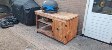 Buitenkeuken (zonder kamado!) beschikbaar voor biedingen