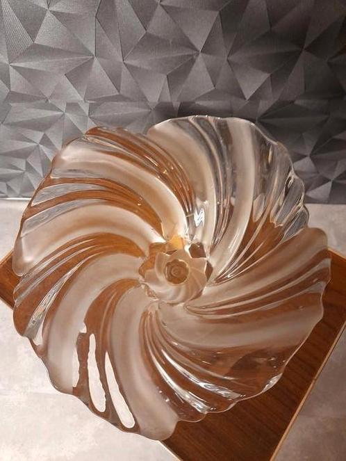 Mooie sier schaal van Walther glas, Antiek en Kunst, Antiek | Glas en Kristal, Ophalen of Verzenden