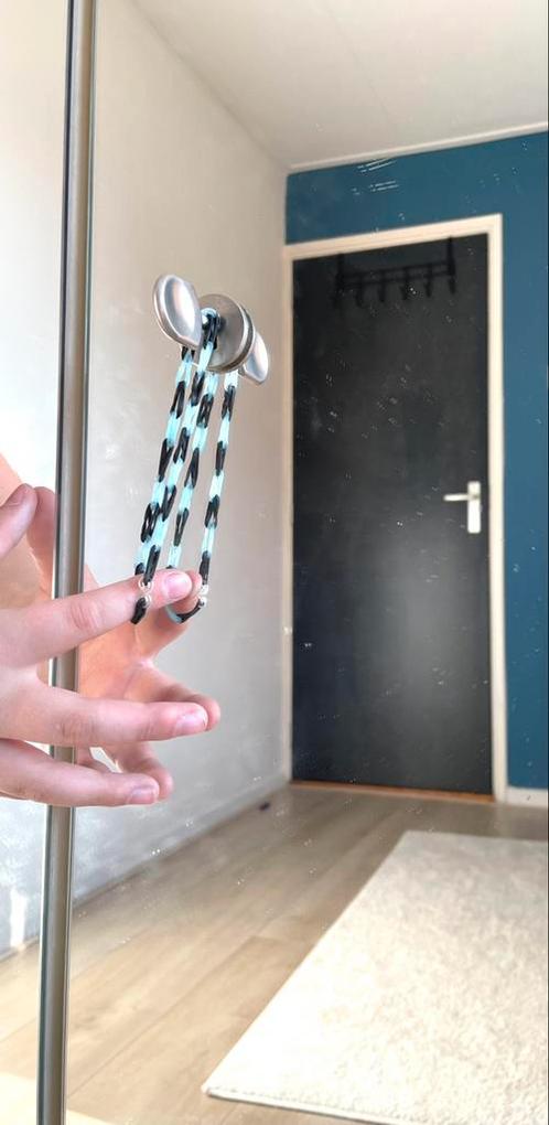 Zelfgemaakte loom bandjes, Sieraden, Tassen en Uiterlijk, Armbanden, Nieuw, Elastiek, Overige kleuren, Ophalen of Verzenden