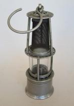 MIJNWERKERS VEILIGHEIDSLAMP, Ophalen