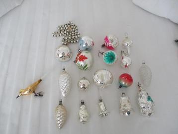 oude kerstballen en piek  beschikbaar voor biedingen