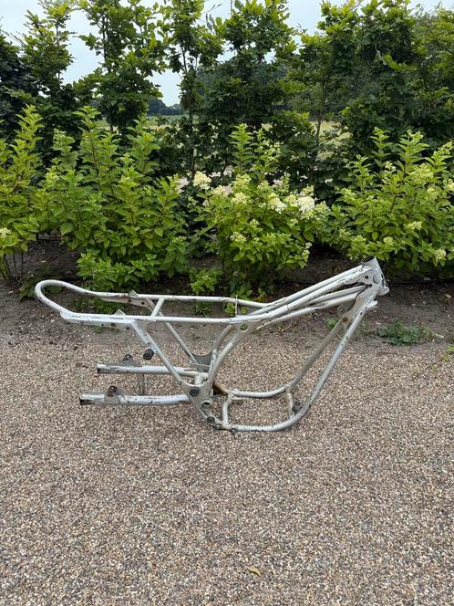 Zündapp GS 125 frame, Fietsen en Brommers, Brommeronderdelen | Zundapp, Frame, Ophalen