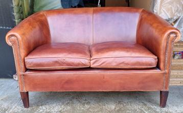 Oud Engelse Chesterfield 2-zitsbank + Gratis Bezorging! beschikbaar voor biedingen