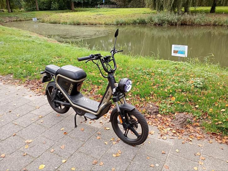 Agm goccia groen/zwart 45 km, Fietsen en Brommers, Brommers | Tomos, Zo goed als nieuw, Ophalen