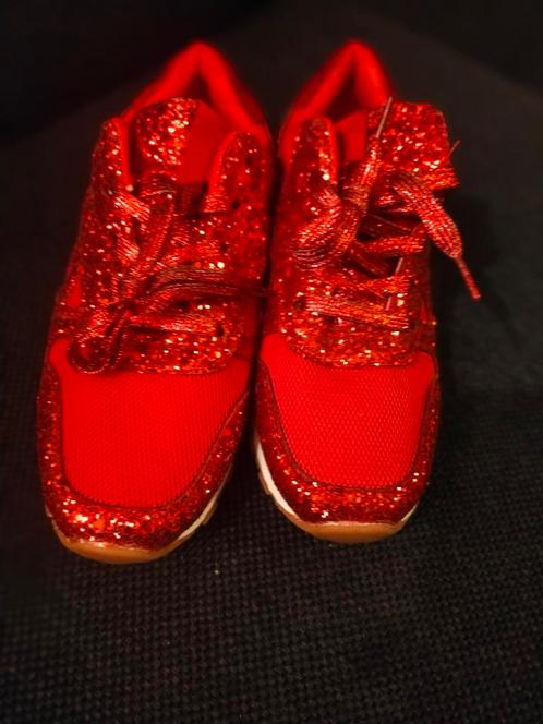 Rode Sneakers Glitters Glamour Dames kleine maat! 40 Mooi!!, Kleding | Dames, Schoenen, Nieuw, Sneakers of Gympen, Rood, Ophalen of Verzenden