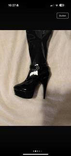 Overknie laklaars zwart maat 40, Kleding | Dames, Schoenen, Ophalen of Verzenden, Zo goed als nieuw, Zwart