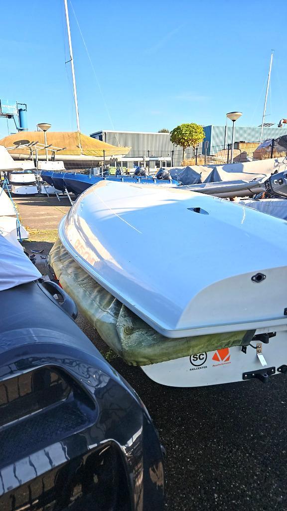 opknapper voor handige klusser: Laser romp (ILCA), Watersport en Boten, Open zeilboten, Gebruikt, Laser, 3 tot 6 meter, Polyester