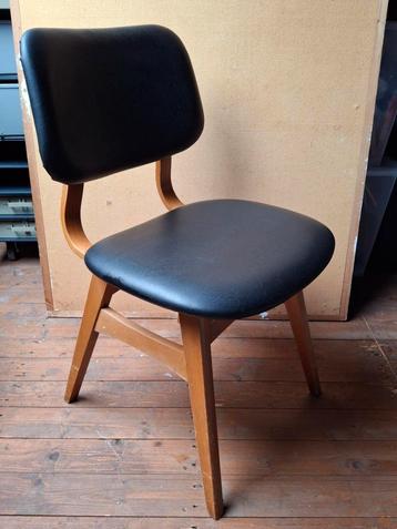 Vintage stoel eetkamerstoel  beschikbaar voor biedingen