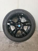 16' BMW 1 2 Serie Styling 473 Zwart met winterbanden, Ophalen, 16 inch, Banden en Velgen, Personenwagen