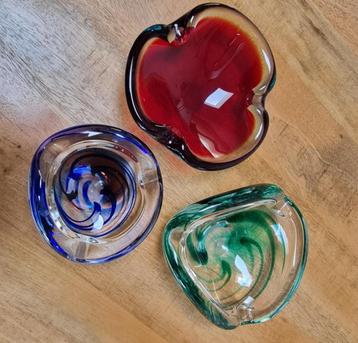 3 x Glas objecten - Asbakken -  ophalen beschikbaar voor biedingen