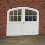 Hardhouten Garagedeur met Dubbel Glas en roeden, Doe-het-zelf en Verbouw, Deuren en Horren, Ophalen, Gebruikt, Hout, Garagedeur