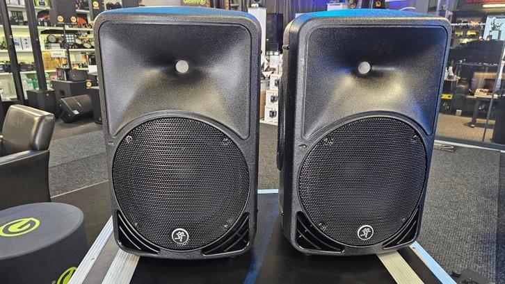 MACKIE SRM 350 MK2 zgan (showroom item), Audio, Tv en Foto, Luidsprekers, Nieuw, Front, Rear of Stereo speakers, 120 watt of meer