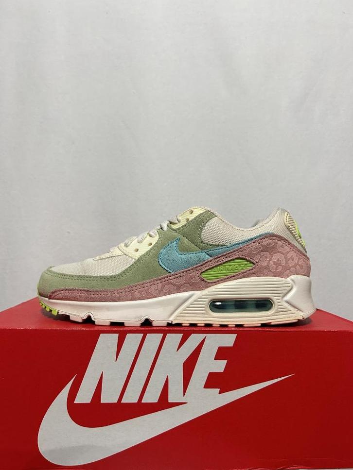 ALS NIEUW! Maat 41 - Nike Air Max 90 Easter Leopard, Kleding | Dames, Schoenen, Zo goed als nieuw, Sneakers of Gympen, Overige kleuren