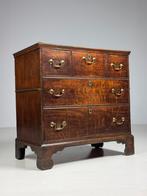 Engelse ladekast 18e eeuw eiken