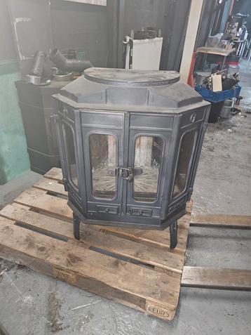 hout kachel  beschikbaar voor biedingen