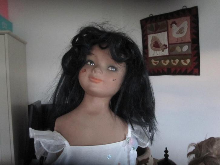 Etalagepop meisje antiek, Verzamelen, Poppen, Zo goed als nieuw, Pop, Ophalen