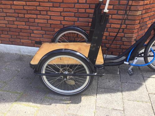 Bakfiets 4 persoons, Fietsen en Brommers, Fietsen | Bakfietsen, Zo goed als nieuw, Overige merken, Goederen, Ophalen of Verzenden