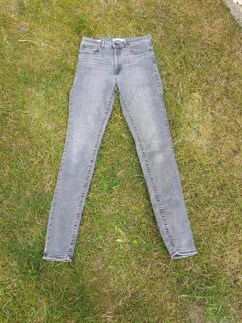Levi's Mile High superskinny 30-34, Kleding | Dames, Spijkerbroeken en Jeans, Zo goed als nieuw, W30 - W32 (confectie 38/40), Grijs
