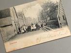 Vroege ansichtkaart Zaandam Harenmakersstraat (1904).