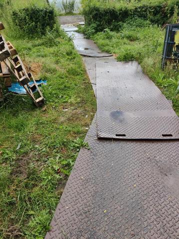 Rijplaten kunststof  beschikbaar voor biedingen