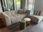 3-zits bank in zandkleur van Basic Label & poef, Huis en Inrichting, Banken | Bankstellen, Ophalen, Zo goed als nieuw, 75 tot 100 cm