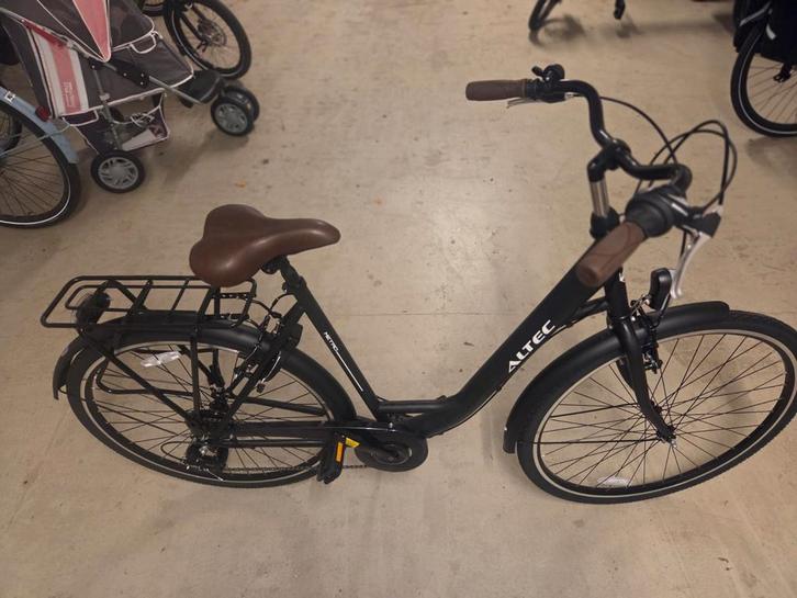 Nieuwe fiets - 0 km - Wegens gezondheidsproblemen, Fietsen en Brommers, Fietsen | Dames | Damesfietsen, Nieuw, Overige merken