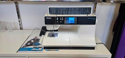 PFAFF Performance 5.0 naaimachine, Hobby en Vrije tijd, Naaimachines en Toebehoren, Zo goed als nieuw, Pfaff, Ophalen