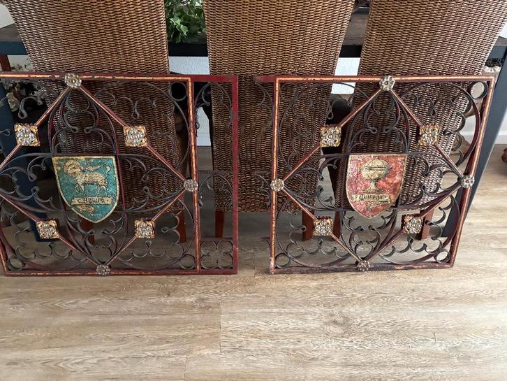 Oud Zeldzaam Rek met Wapenschild, Uit de Kerk, Antiek en Kunst, Curiosa en Brocante, Ophalen