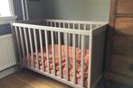 Kinderbedje Sundvik Ikea grijs, Kinderen en Baby's, Babywiegjes en Ledikanten, Ophalen, Gebruikt, Ledikant