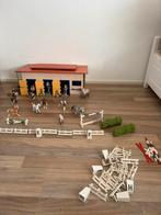 Schleich stal met veel paarden & accessoires, Ophalen of Verzenden, Zo goed als nieuw