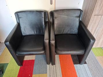 2x Zwarte Fauteuils beschikbaar voor biedingen