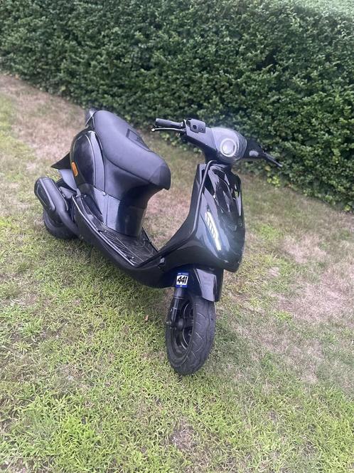 piaggio zip 150cc 2t lc, Fietsen en Brommers, Scooters | Piaggio, Ophalen