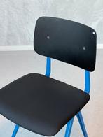 Result eetkamerstoel Friso Kramer vintage Ahrend stoel blauw, Huis en Inrichting, Stoelen, Gebruikt, Blauw, Ophalen of Verzenden