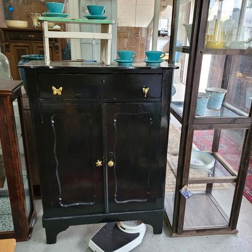 Brocante oude zwarte meidenkast biedermeierkast, Antiek en Kunst, Curiosa en Brocante, Ophalen