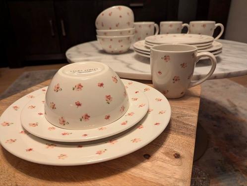 Servies Laura Ashley rozen 0 gebruikssporen! 4 pers.set, Huis en Inrichting, Keuken | Servies, Nieuw, Compleet servies, Overige stijlen