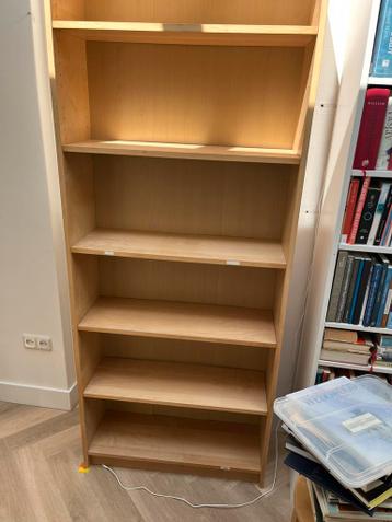 2x IKEA Billy boekenkast beuken fineer €15 per stuk - afbeelding 2